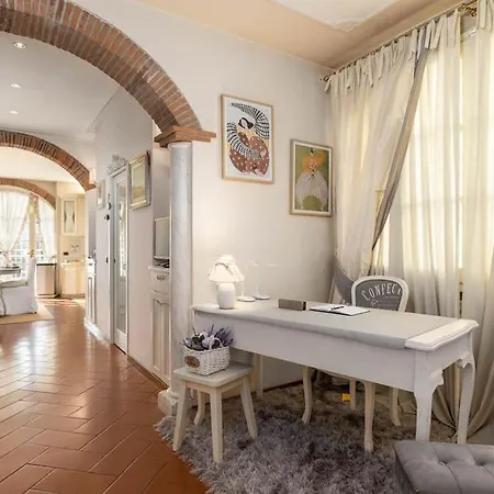 Tuscany With Pool, Jacuzzi, And Gym Willa Serravalle Pistoiese